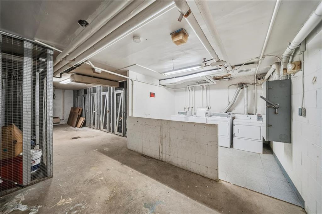 121 Locust Street Ambridge, PA 15003 - Photo 13 of 38