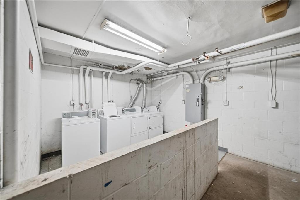 121 Locust Street Ambridge, PA 15003 - Photo 15 of 38