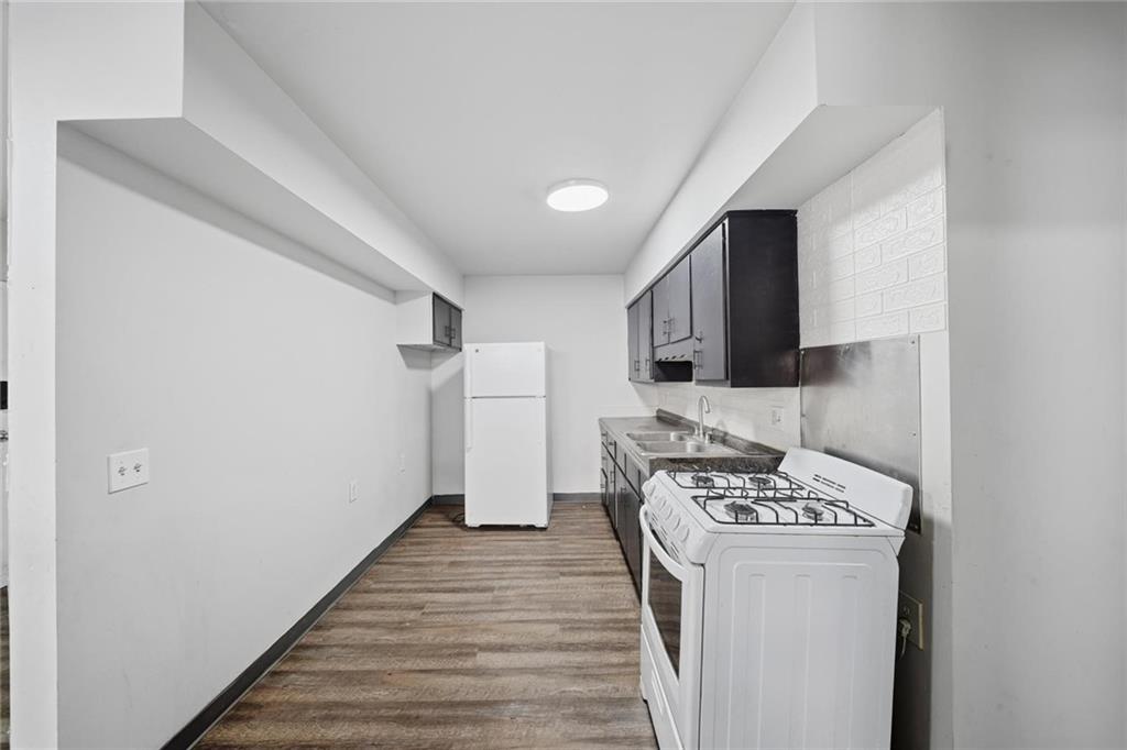 121 Locust Street Ambridge, PA 15003 - Photo 31 of 38