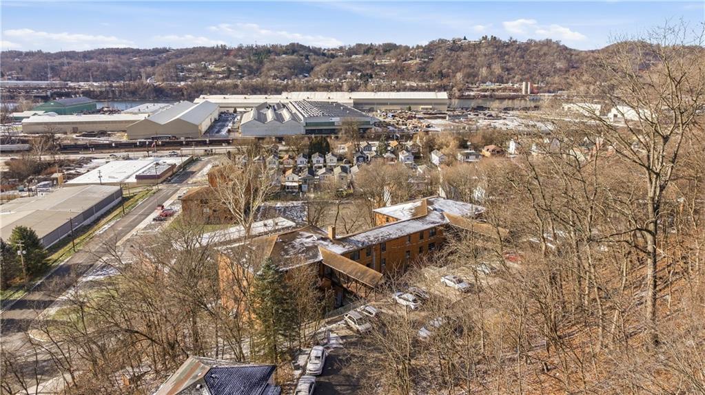 121 Locust Street Ambridge, PA 15003 - Photo 36 of 38