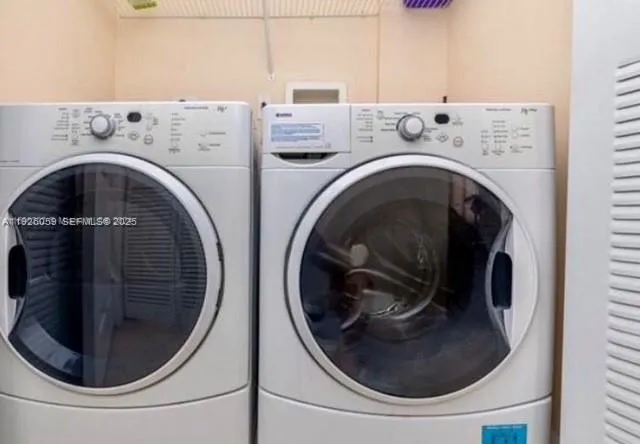 $2,000 | 1919 Van Buren Street, Unit 212A, Hollywood, FL 33020