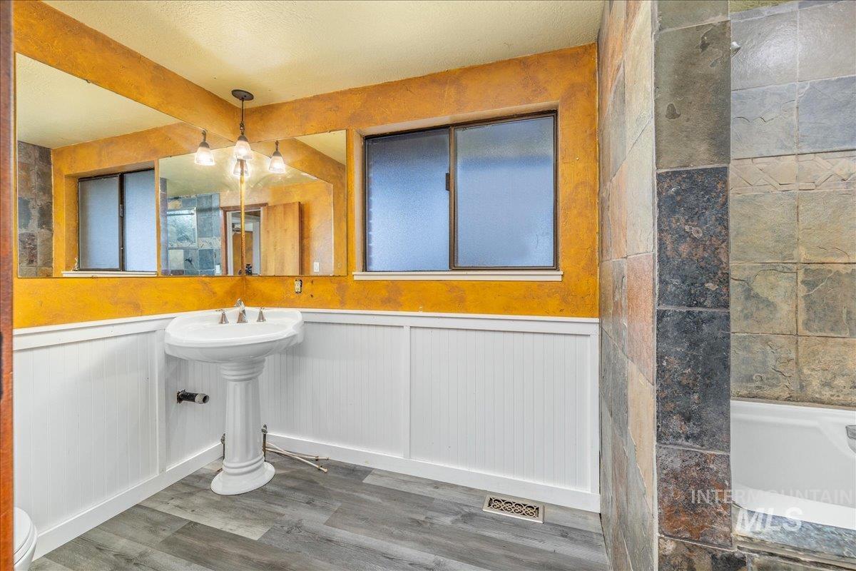 5735 Willow Creek Road Eagle, ID 83616 - Photo 11 of 30