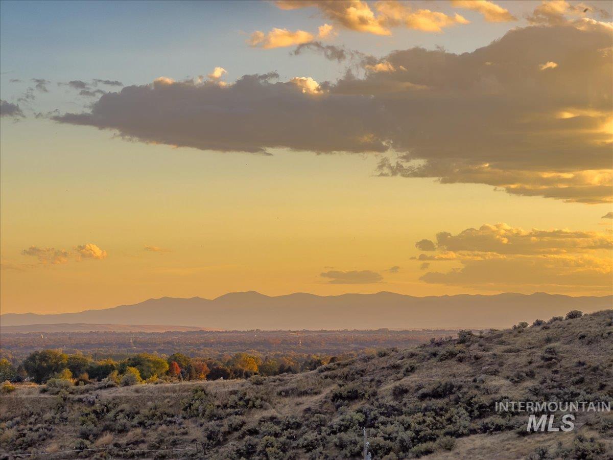 5735 Willow Creek Road Eagle, ID 83616 - Photo 17 of 30