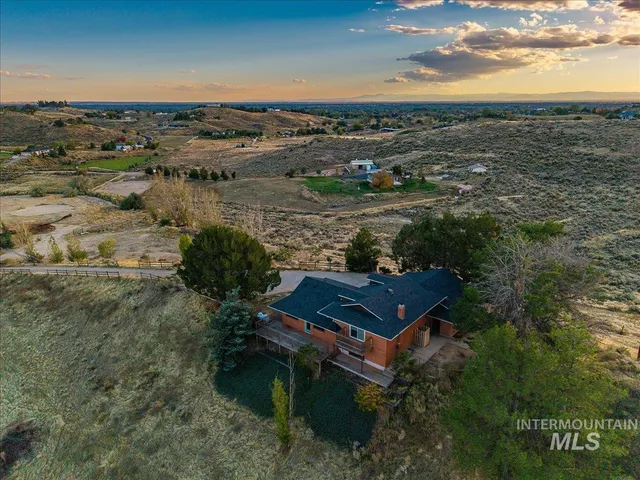 $1,699,900 | 5735 Willow Creek Road, Eagle, ID 83616