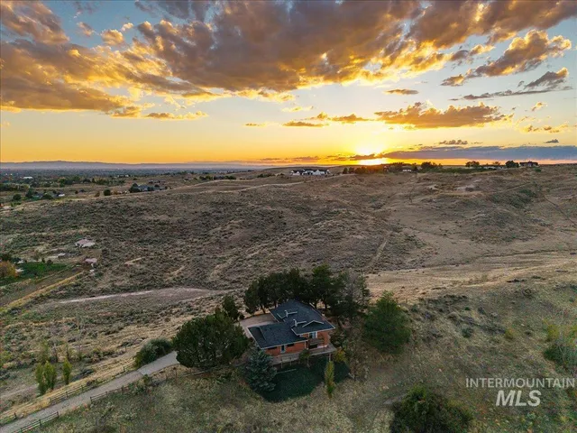 $1,699,900 | 5735 Willow Creek Road, Eagle, ID 83616