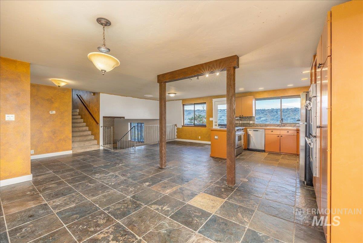 5735 Willow Creek Road Eagle, ID 83616 - Photo 5 of 30