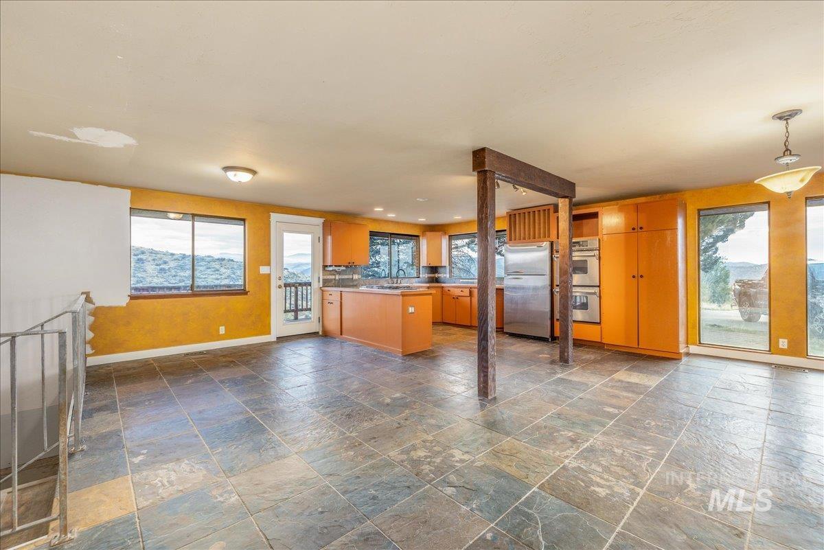 5735 Willow Creek Road Eagle, ID 83616 - Photo 6 of 30