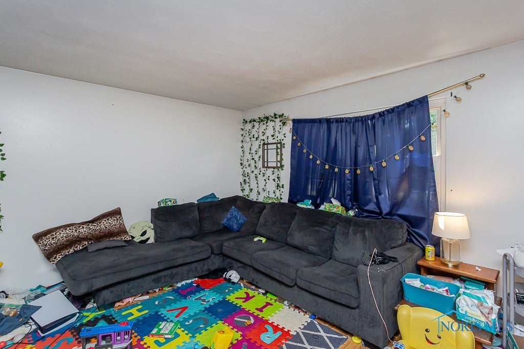 28796 Starlight Road Perrysburg, OH 43551 - Photo 10 of 17 Gallery Image 10