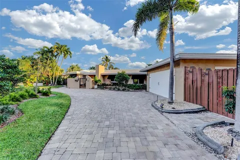 $1,500,000 | 1500 Northeast 24th Street, Wilton Manors, FL 33305