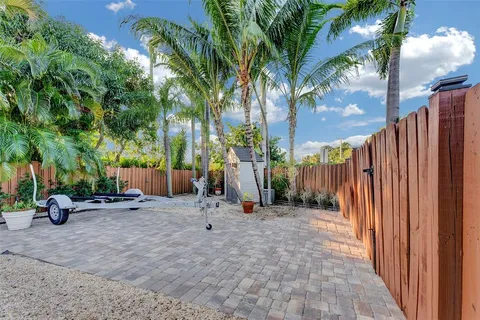 $1,500,000 | 1500 Northeast 24th Street, Wilton Manors, FL 33305