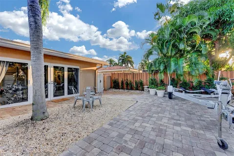 $1,500,000 | 1500 Northeast 24th Street, Wilton Manors, FL 33305