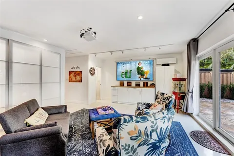 $1,500,000 | 1500 Northeast 24th Street, Wilton Manors, FL 33305