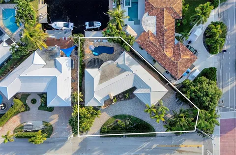 $1,500,000 | 1500 Northeast 24th Street, Wilton Manors, FL 33305