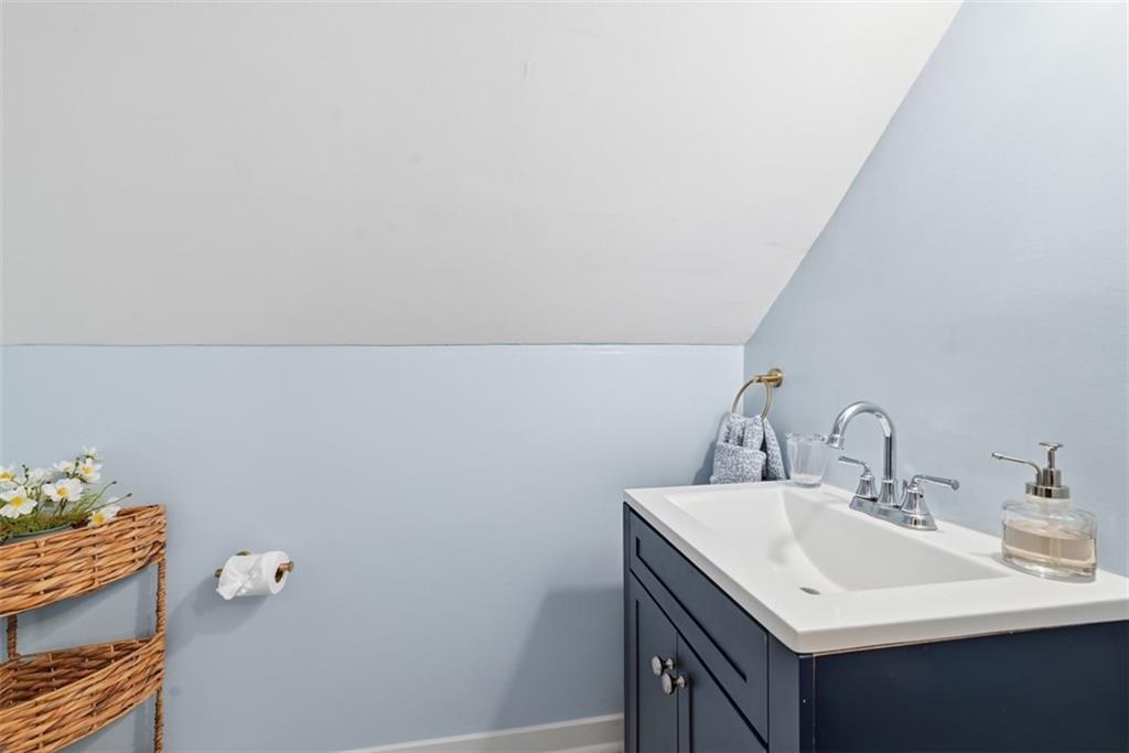 308 Erin Street Pittsburgh, PA 15209 - Photo 30 of 46 2nd floor powder room ensuite