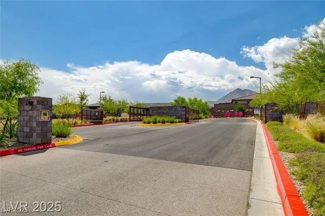 $3,250 | 97 Sarabeth Street, Las Vegas, NV 89138