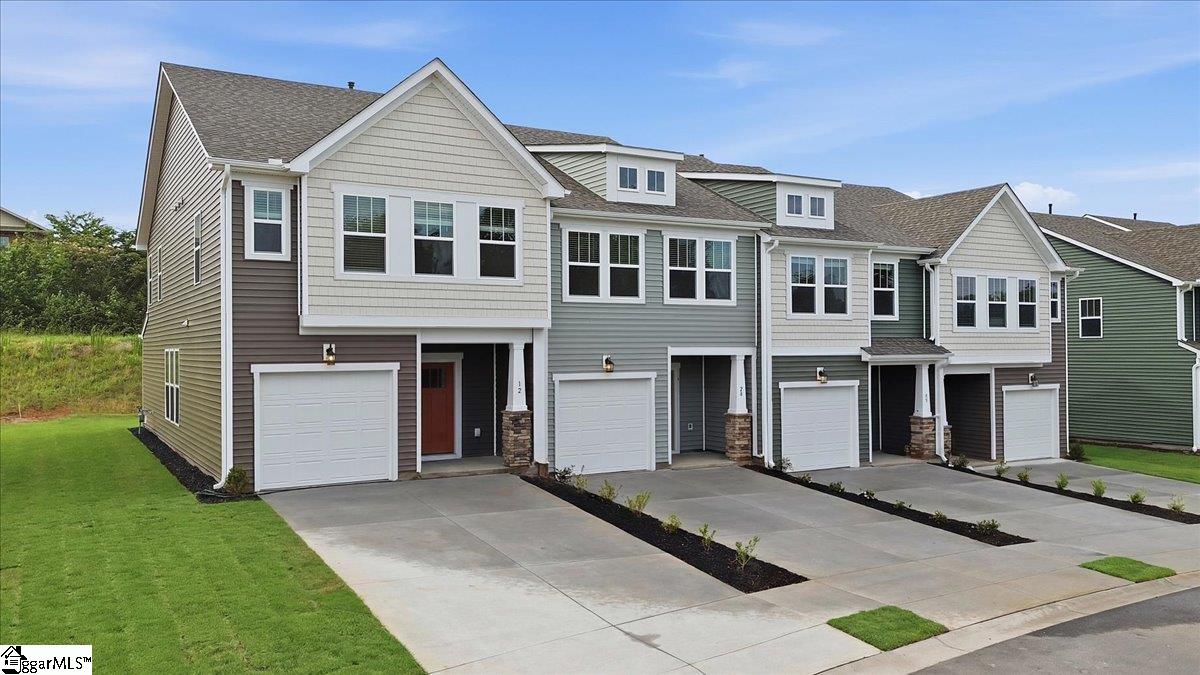 28 Shoemaker Road Greenville, SC 29617 - Photo 2 of 32