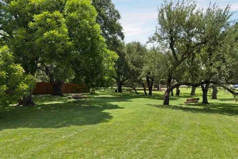 $325,000 | 810 Hilltop Drive, Leander, TX 78641