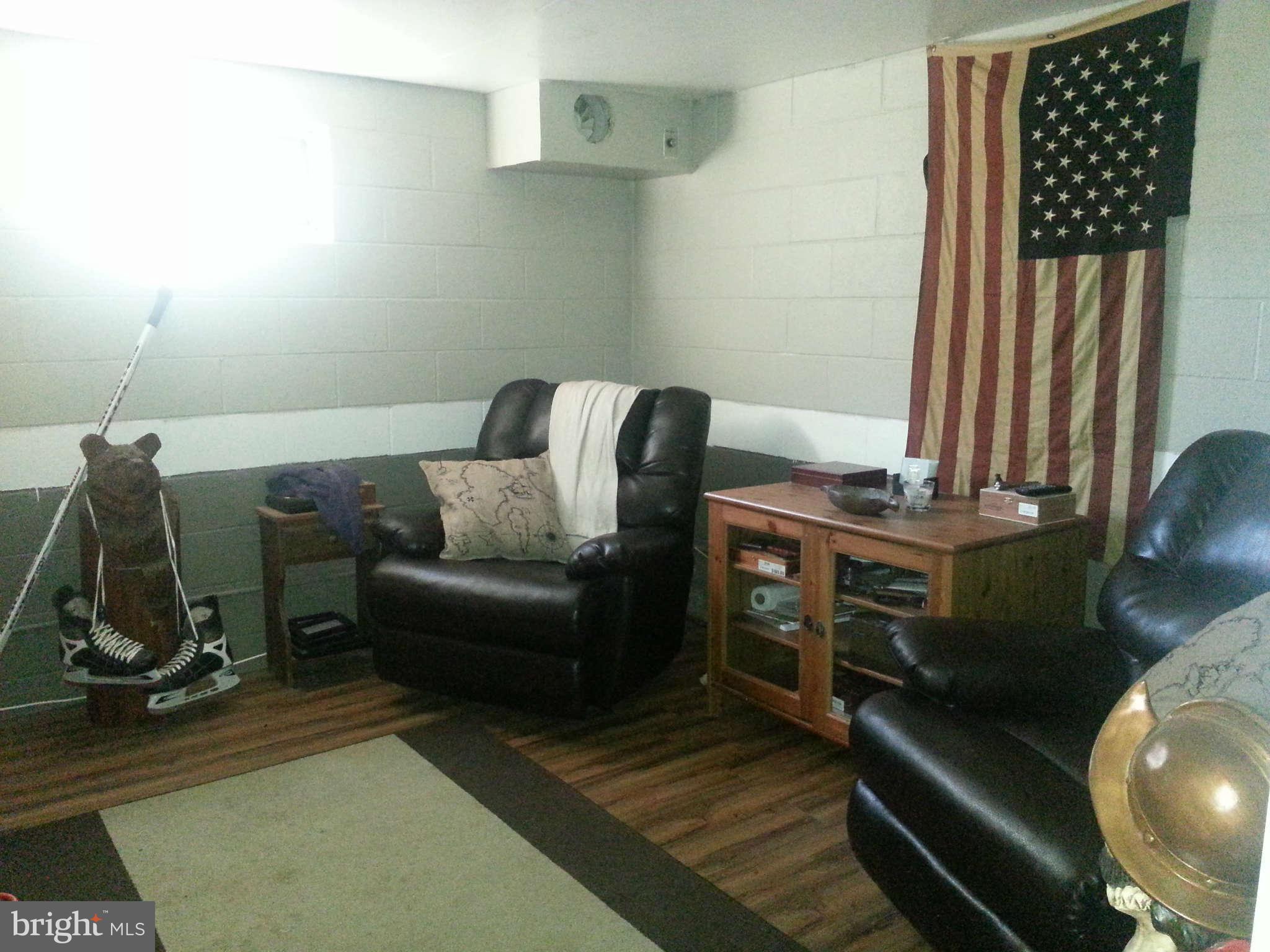 64 Devonshire Road Hagerstown, MD 21740 - Photo 11 of 20 Family Room