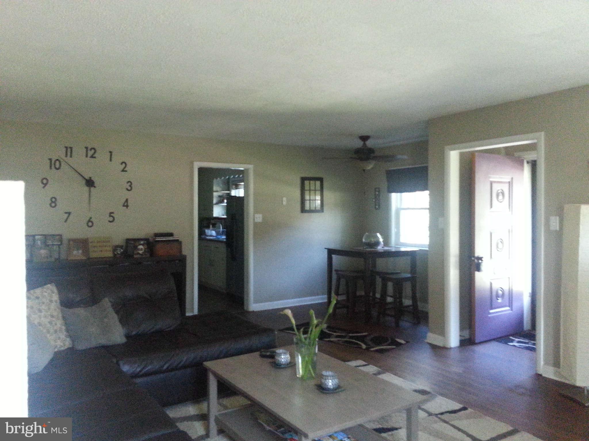 64 Devonshire Road Hagerstown, MD 21740 - Photo 17 of 20 Living Room