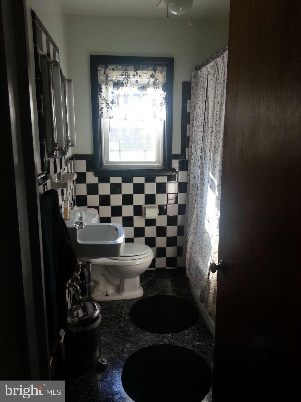64 Devonshire Road Hagerstown, MD 21740 - Photo 20 of 20 Bath