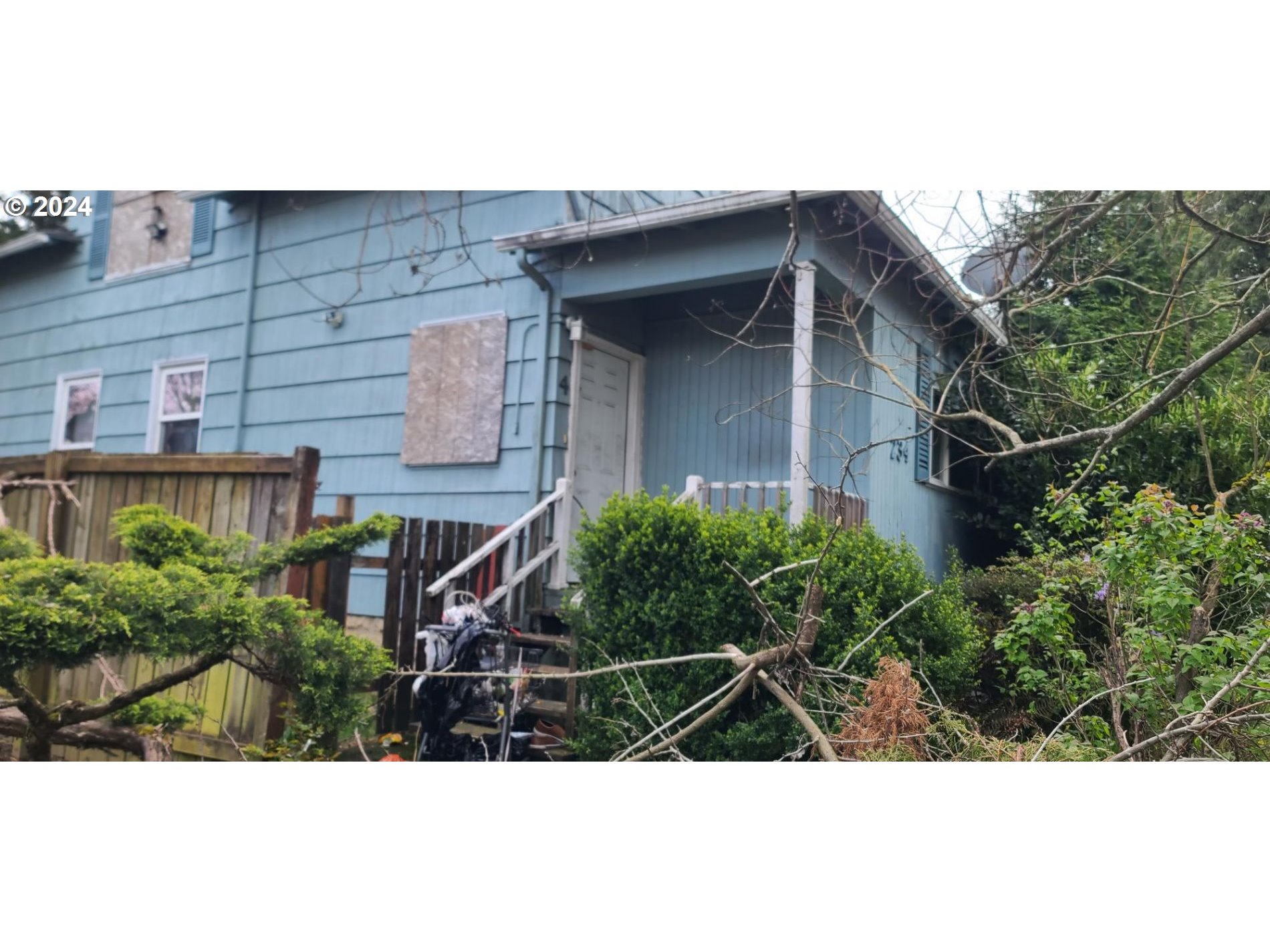 234 Northeast Cleveland Avenue Gresham, OR 97030 - Photo 2 of 5 a view of house with outdoor space