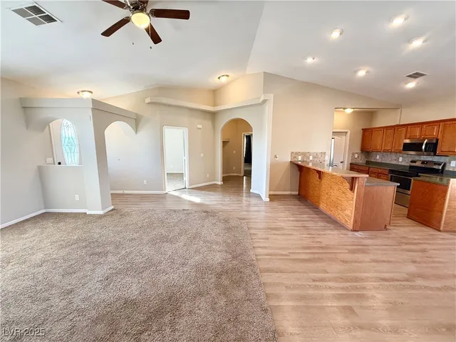 $2,400 | 2370 Deadwood Street, Pahrump, NV 89048