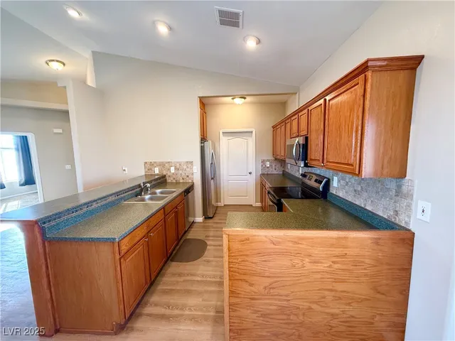 $2,400 | 2370 Deadwood Street, Pahrump, NV 89048