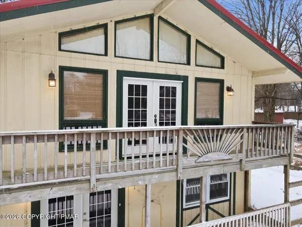 $339,900 | 401 Clearview Drive, Long Pond, PA 18334