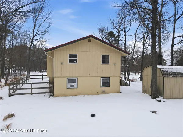 $339,900 | 401 Clearview Drive, Long Pond, PA 18334