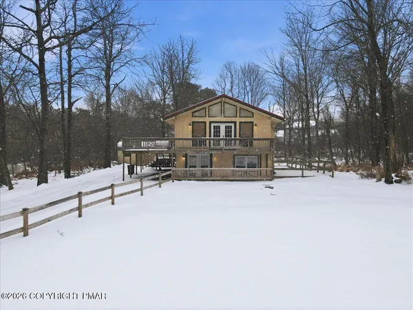 $339,900 | 401 Clearview Drive, Long Pond, PA 18334