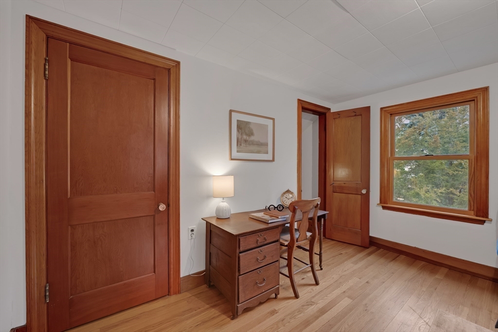 37 Pepperell Road Groton, MA 01450 - Photo 18 of 32