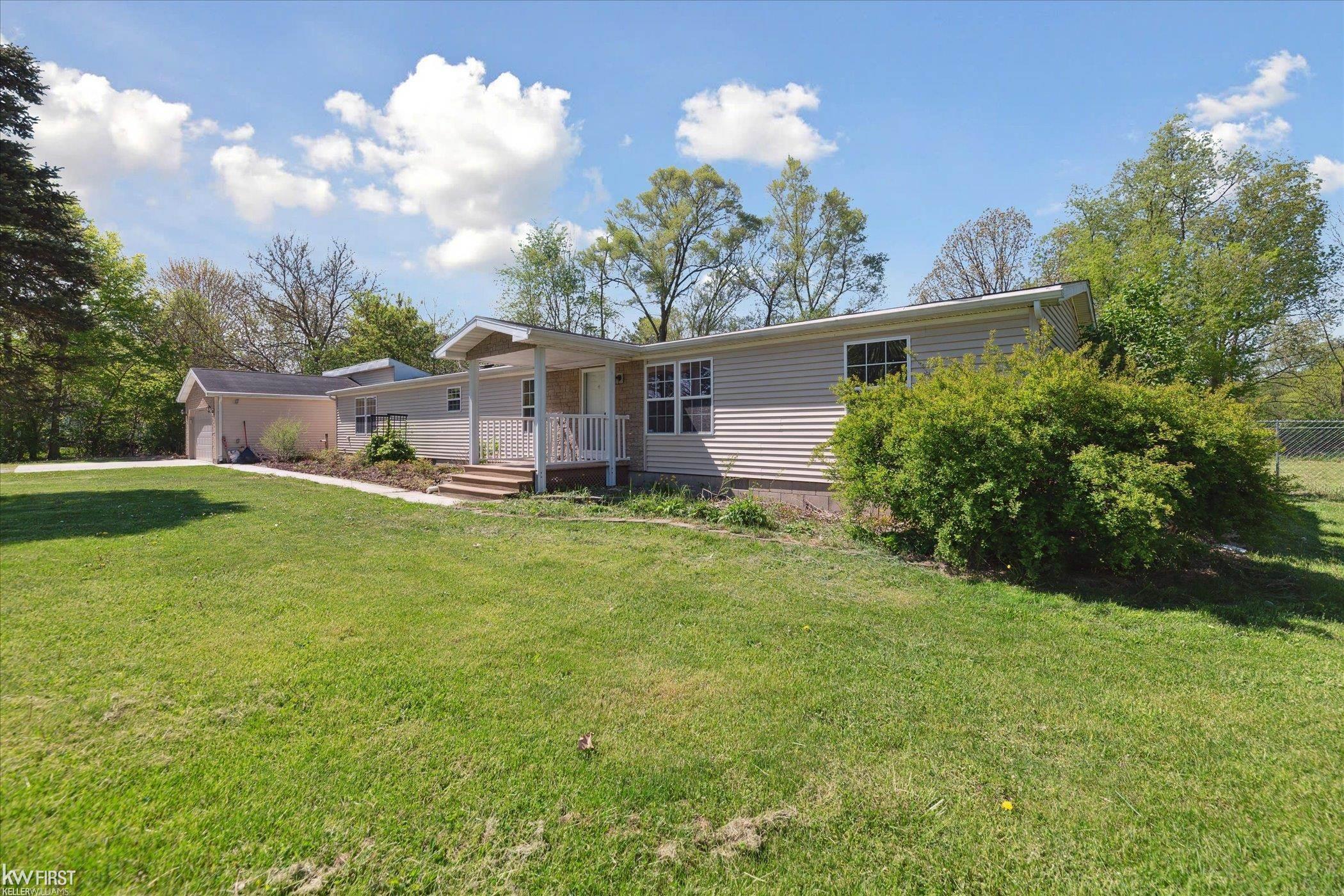 5395 North Genesee Road Flint, MI 48506 - Photo 38 of 52 50174512-9500bd2a-1b69-4563-8255-163fb23b20d7.JPG