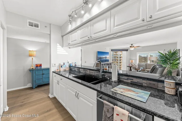 $560,000 | 925 North Hwy A1A, Unit 506, Indialantic, FL 32903