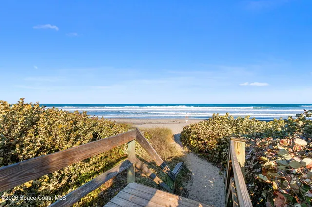 $560,000 | 925 North Hwy A1A, Unit 506, Indialantic, FL 32903