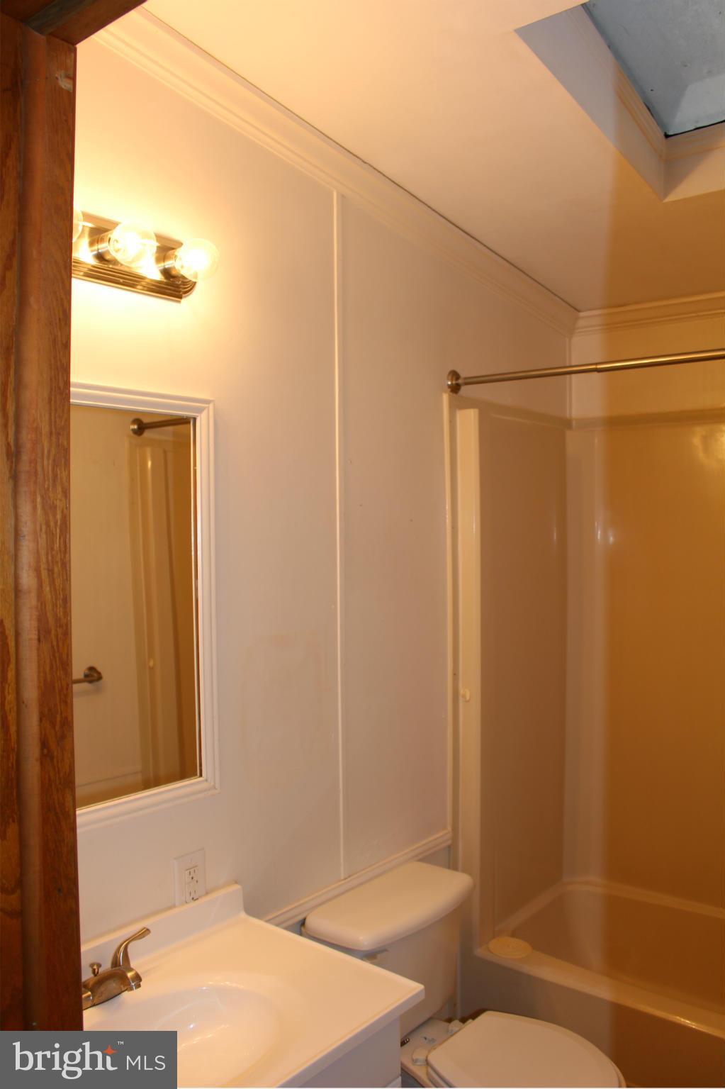 45869 South Springsteen Court California, MD 20619 - Photo 11 of 12 Bath