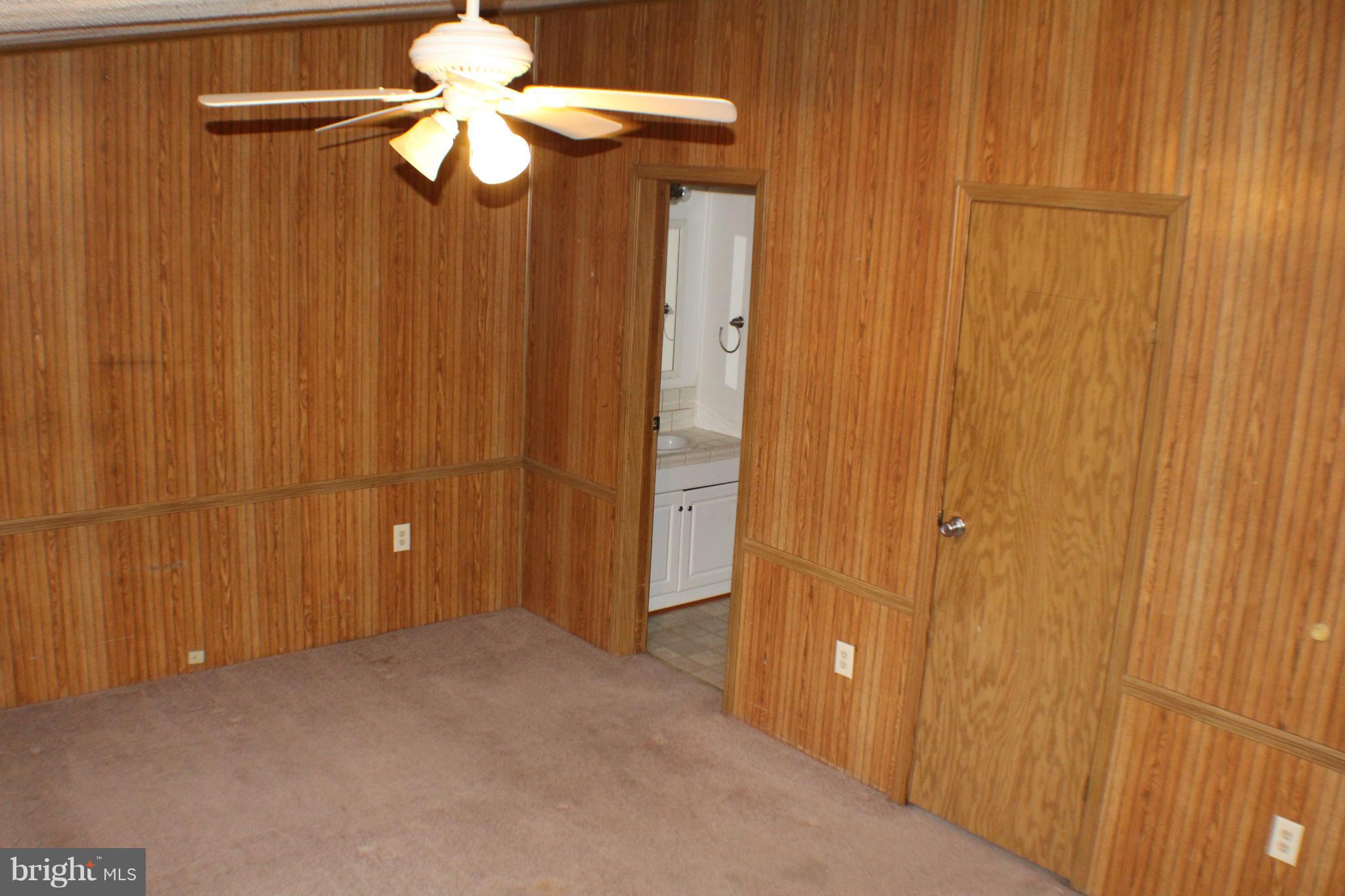Bedroom (Master)