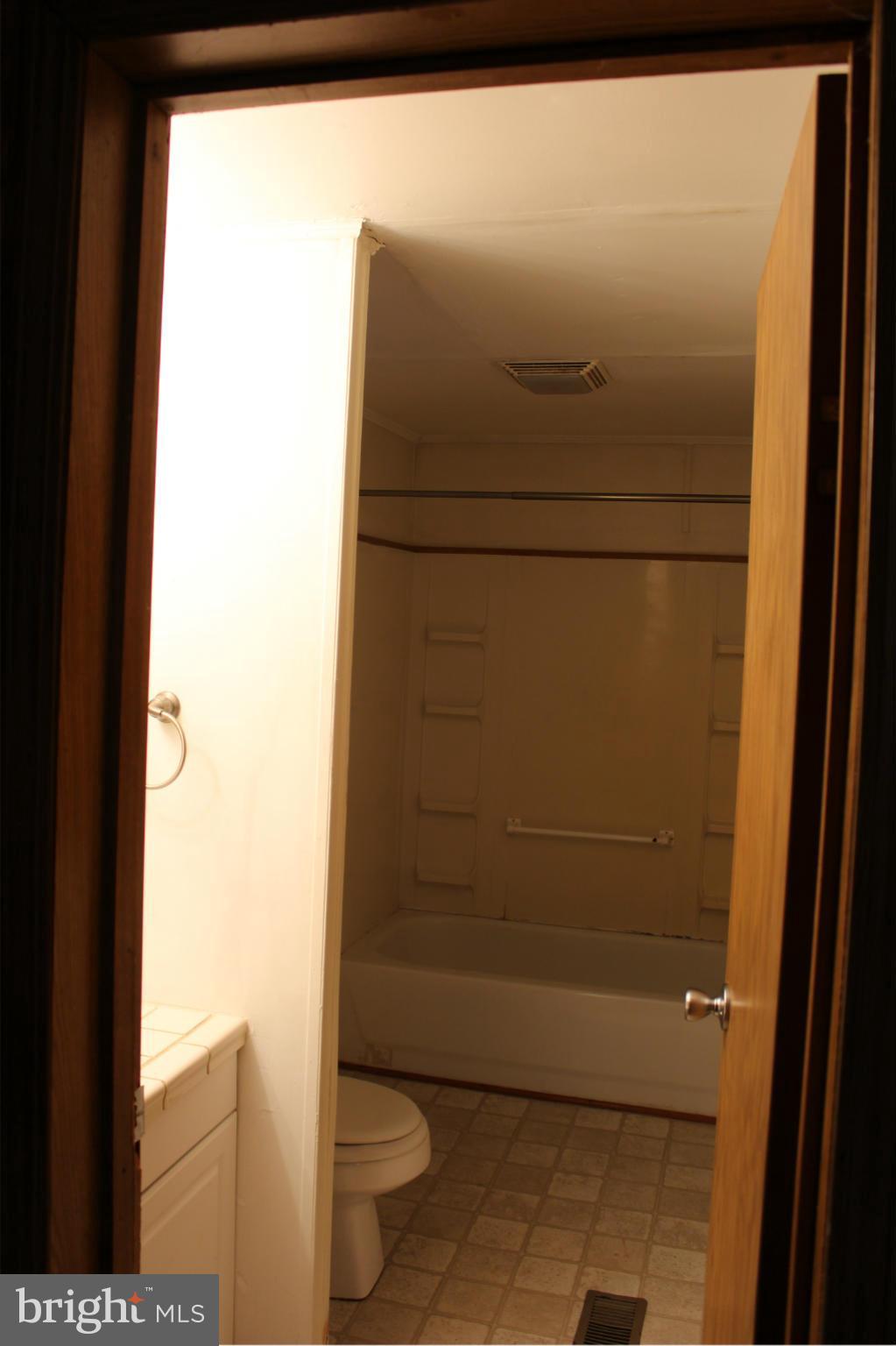 45869 South Springsteen Court California, MD 20619 - Photo 8 of 12 Bath (Master)