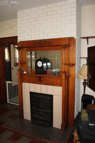 a close view of a fireplace in a room