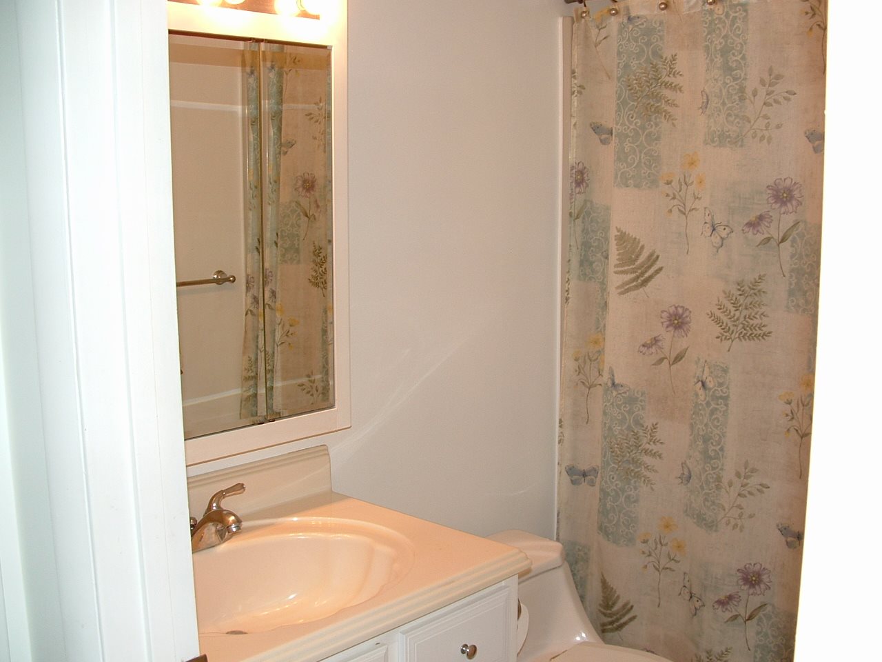 1253 Smith Road Traverse City, MI 49696 - Photo 8 of 27 1816362-7.JPG