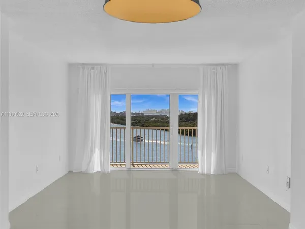 a view of a room with entryway