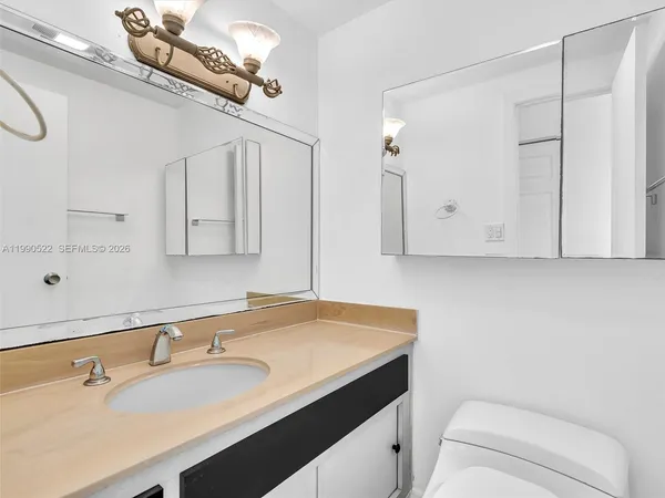$2,450 | 300 Bayview Drive, Unit 902, Sunny Isles Beach, FL 33160