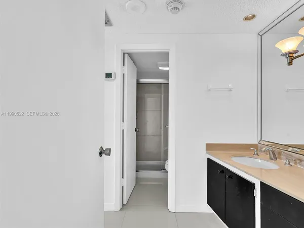 $2,450 | 300 Bayview Drive, Unit 902, Sunny Isles Beach, FL 33160
