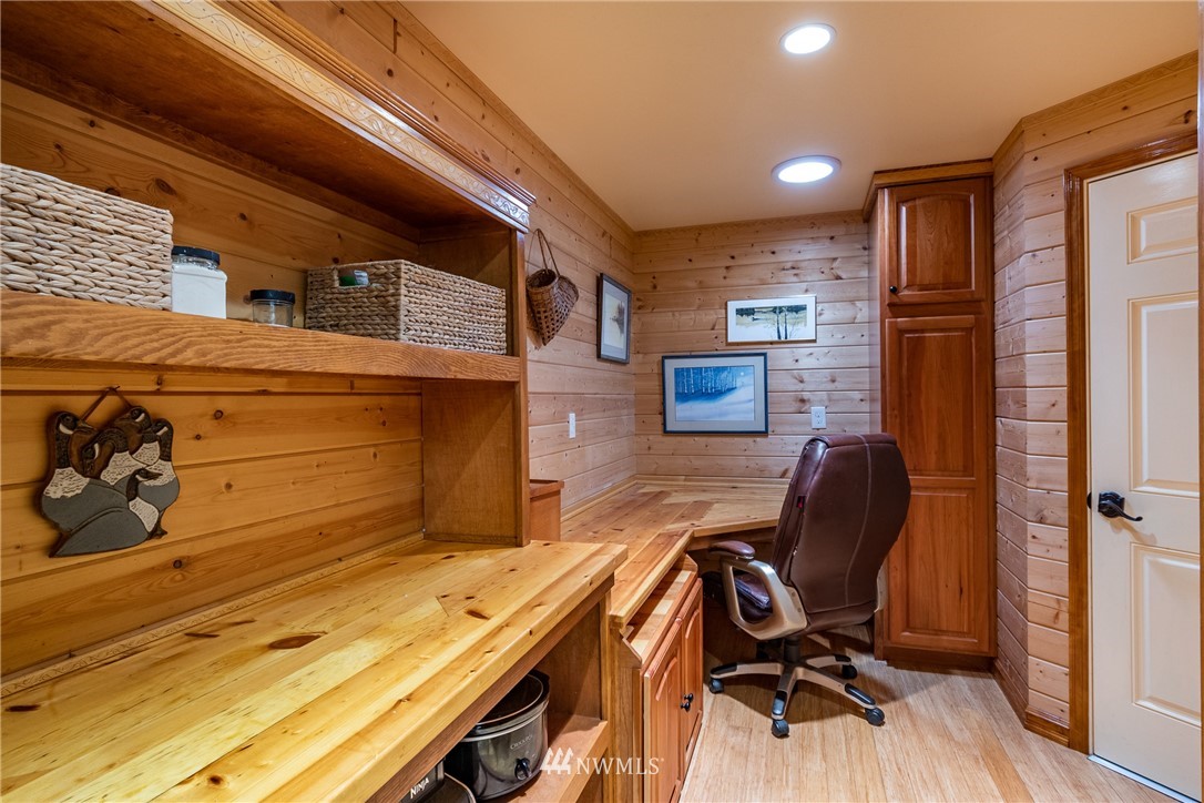 1385 Eagle Ridge Road Oak Harbor, WA 98277 - Photo 14 of 40 Gallery Image 14