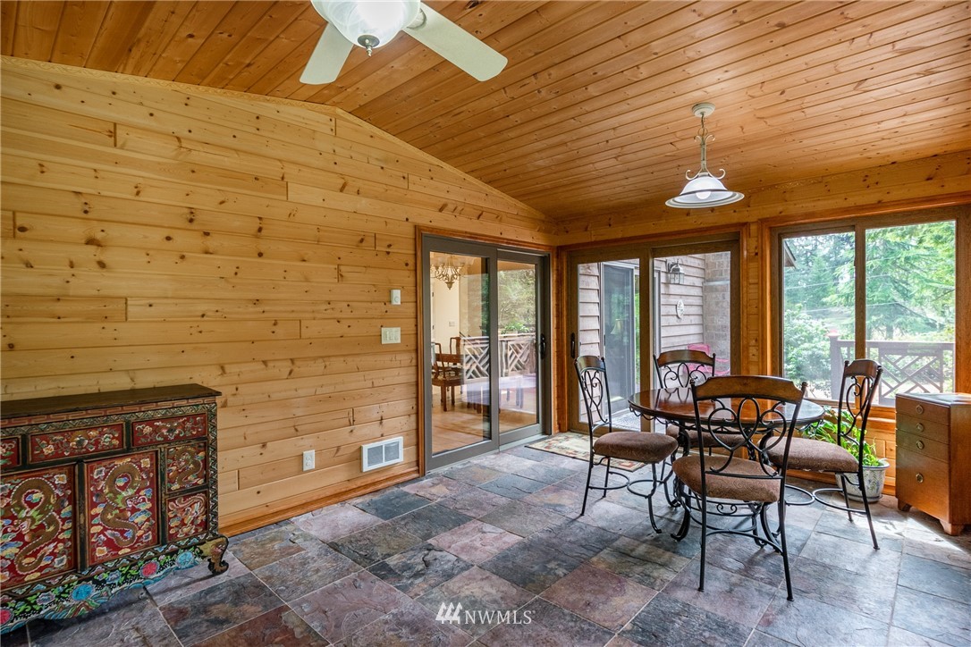 1385 Eagle Ridge Road Oak Harbor, WA 98277 - Photo 17 of 40 Gallery Image 17