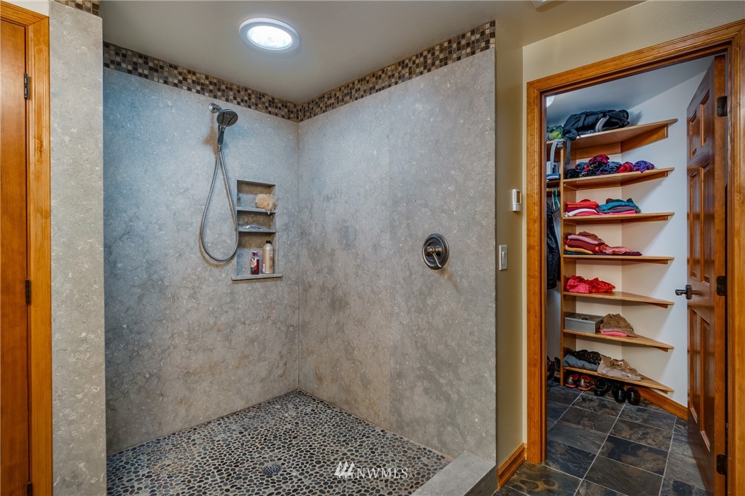1385 Eagle Ridge Road Oak Harbor, WA 98277 - Photo 24 of 40 Gallery Image 24