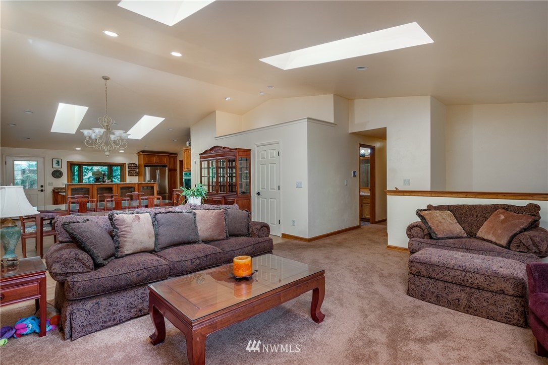 1385 Eagle Ridge Road Oak Harbor, WA 98277 - Photo 6 of 40 Gallery Image 6