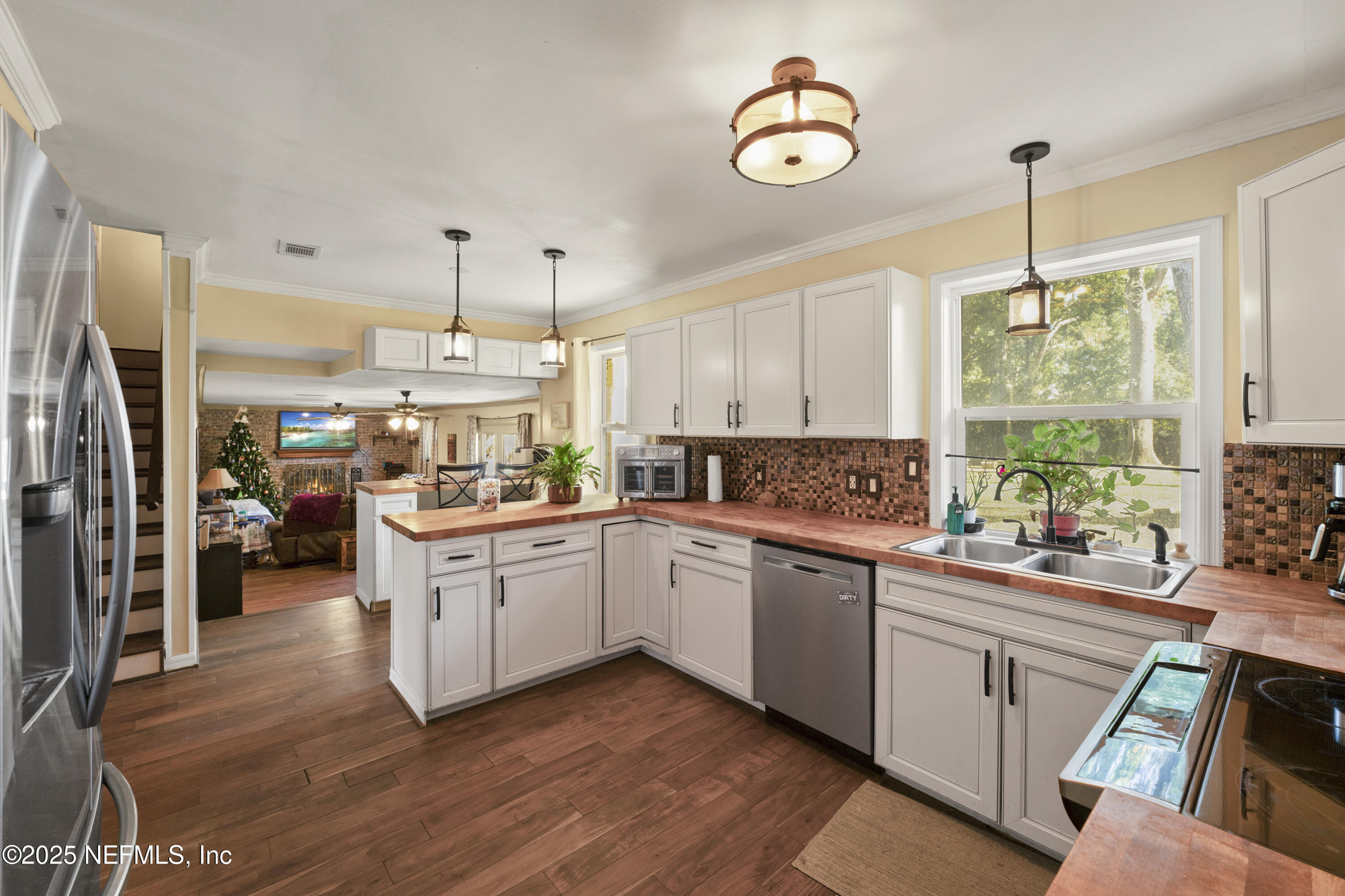 3511 Hermitage Road East Jacksonville, FL 32277 - Photo 5 of 44 12-7RV00641