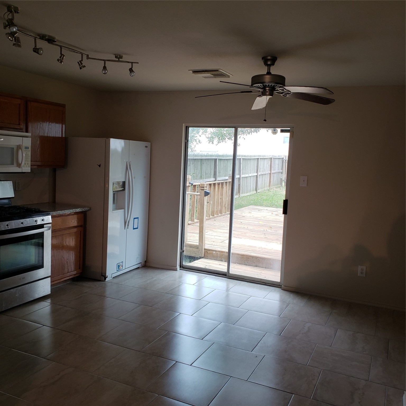 7863 Maverick Trace Lane Cypress, TX 77433 - Photo 11 of 38