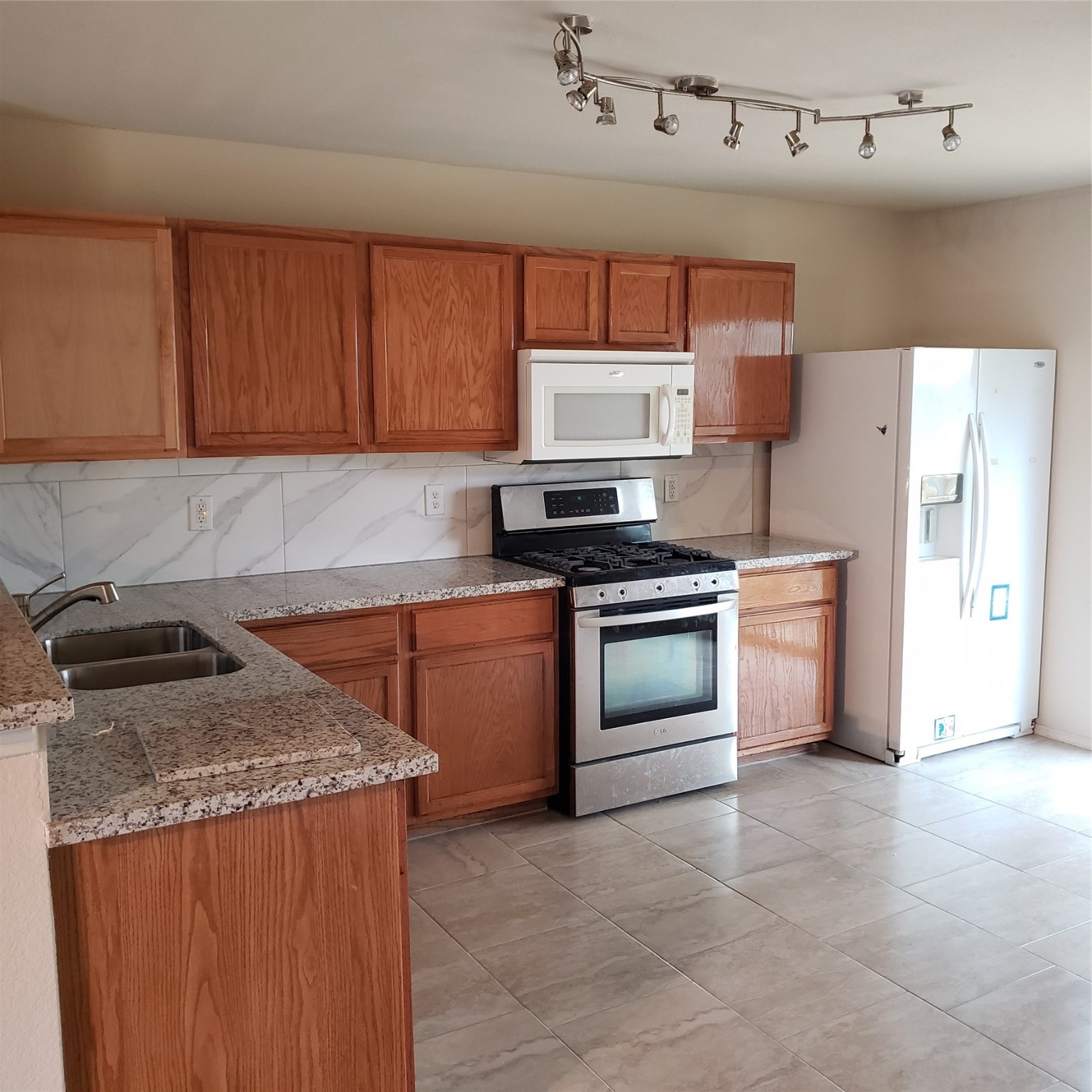 7863 Maverick Trace Lane Cypress, TX 77433 - Photo 9 of 38