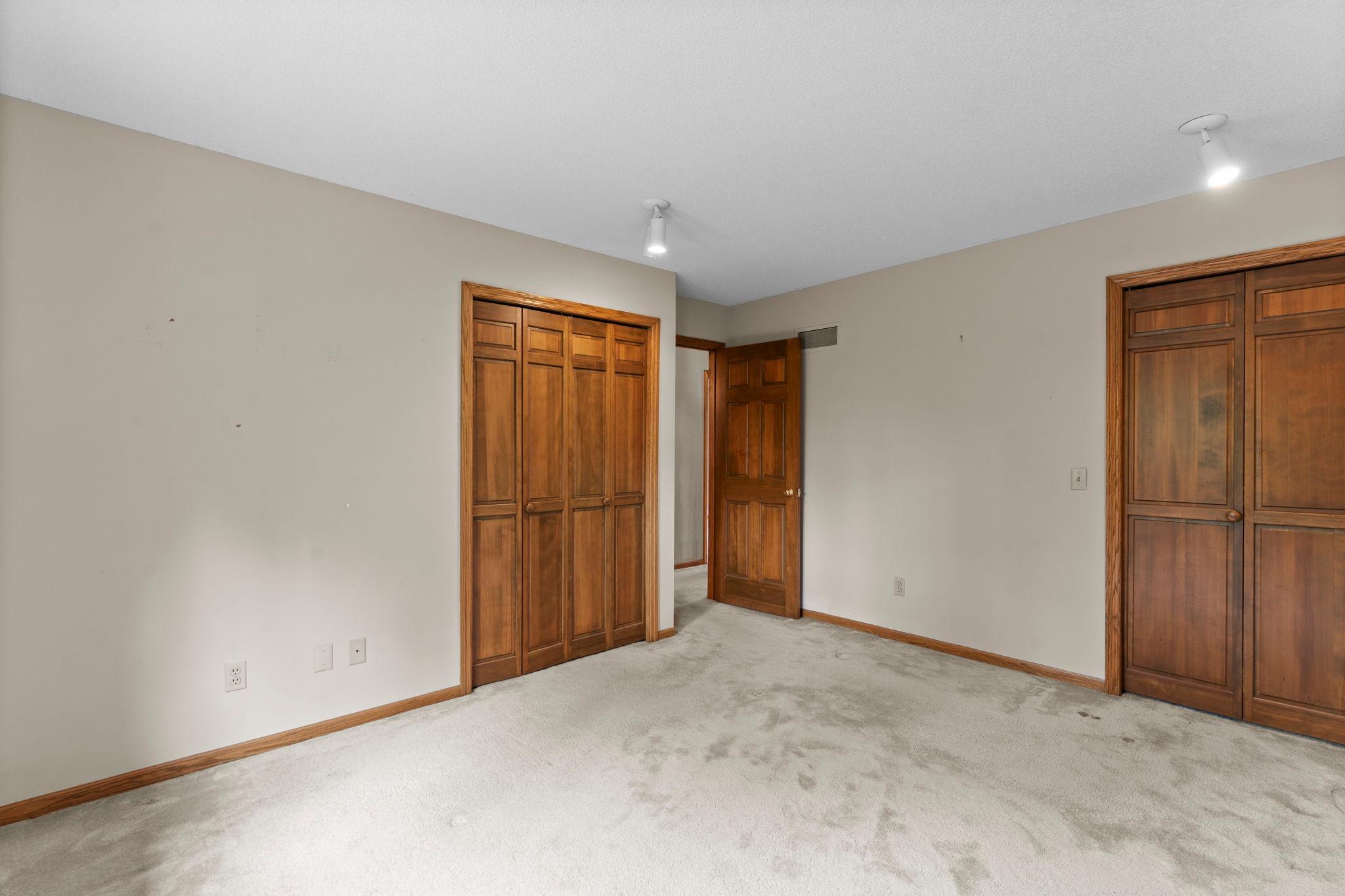 7890 Guild Court Apple Valley, MN 55124 - Photo 19 of 36